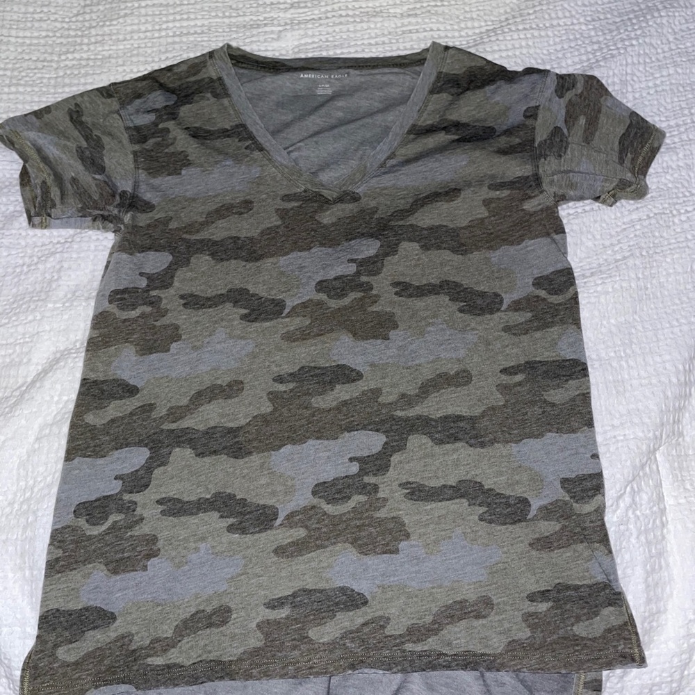 American Eagle Camo T-shirt